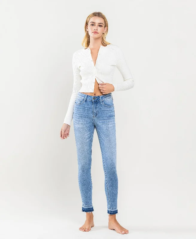 CroptopsilkHaylie Cropped High Rise Skinny by Vervet