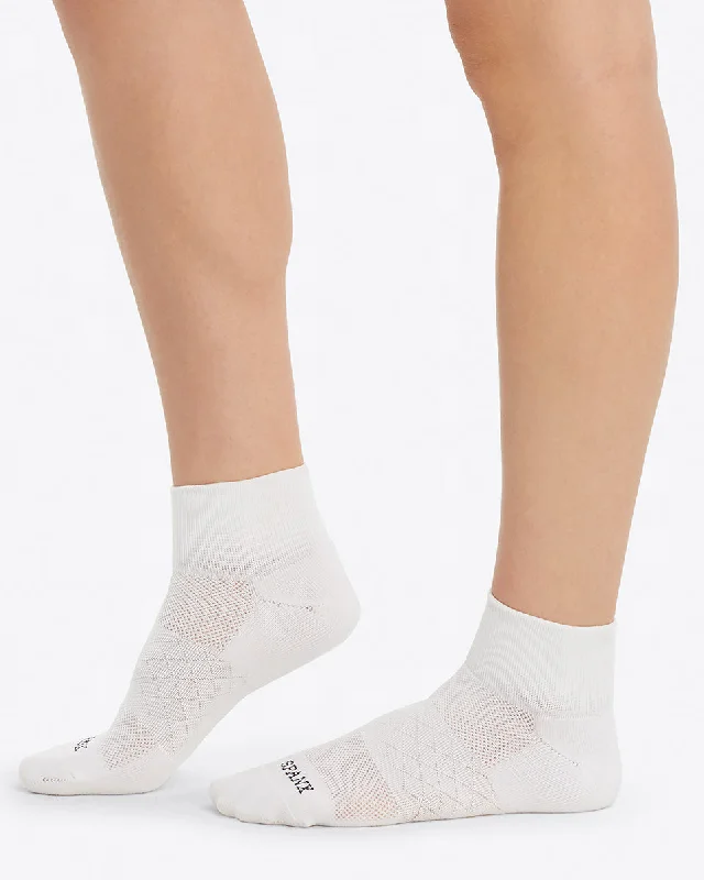 CrewneckstitchActive Arch Compression Crew Socks